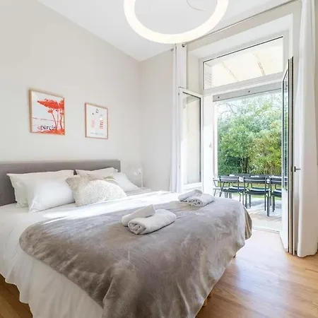 Tres Bel En Rez De Jardin, Pereire, 100 M De La Apartamento