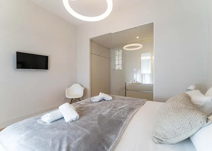 Tres Bel En Rez De Jardin, Pereire, 100 M De La Апартаменты *